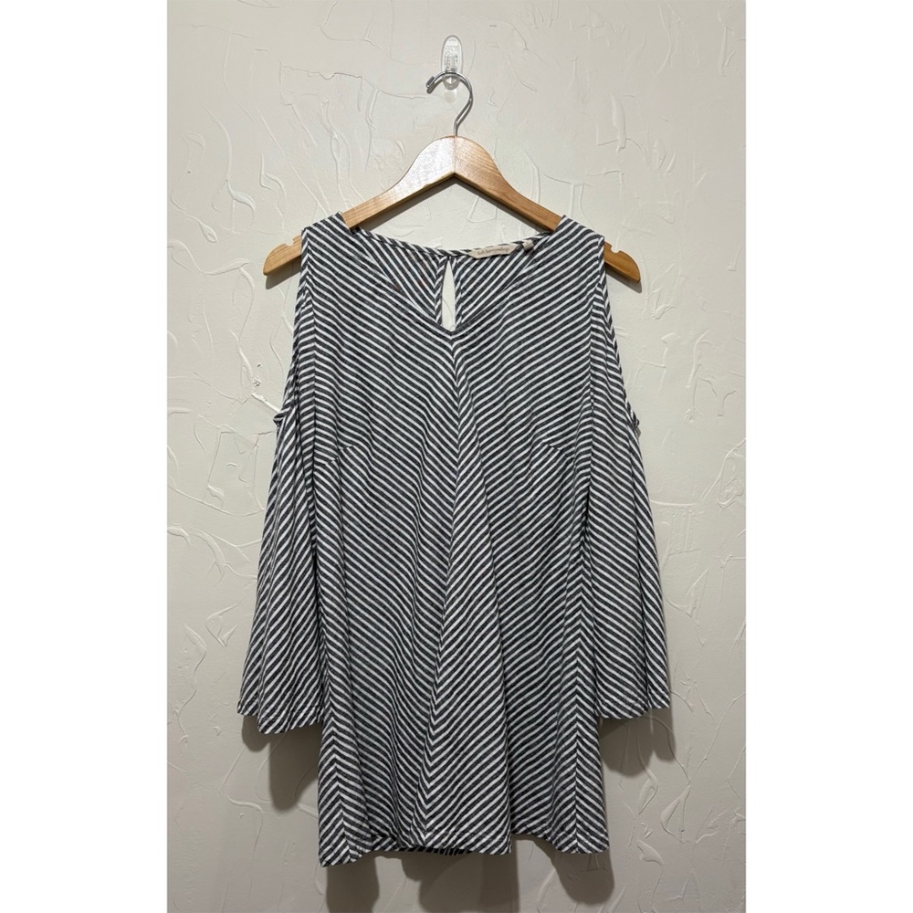 Soft Surroundings grey/white striped cold-shoulder tunic top (large)